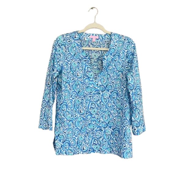 Lilly Pulitzer Tops - Lilly Pulitzer Amelia Island Blue White Chasing Tail Fish Small Tunic Blouse EUC